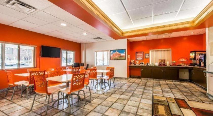 Red Roof Inn Johnstown Bagian luar foto