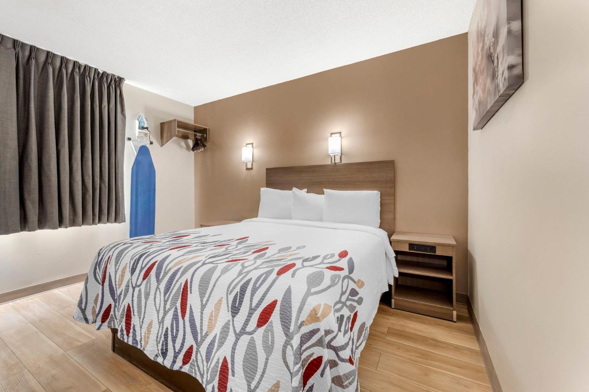 Red Roof Inn Johnstown Bagian luar foto