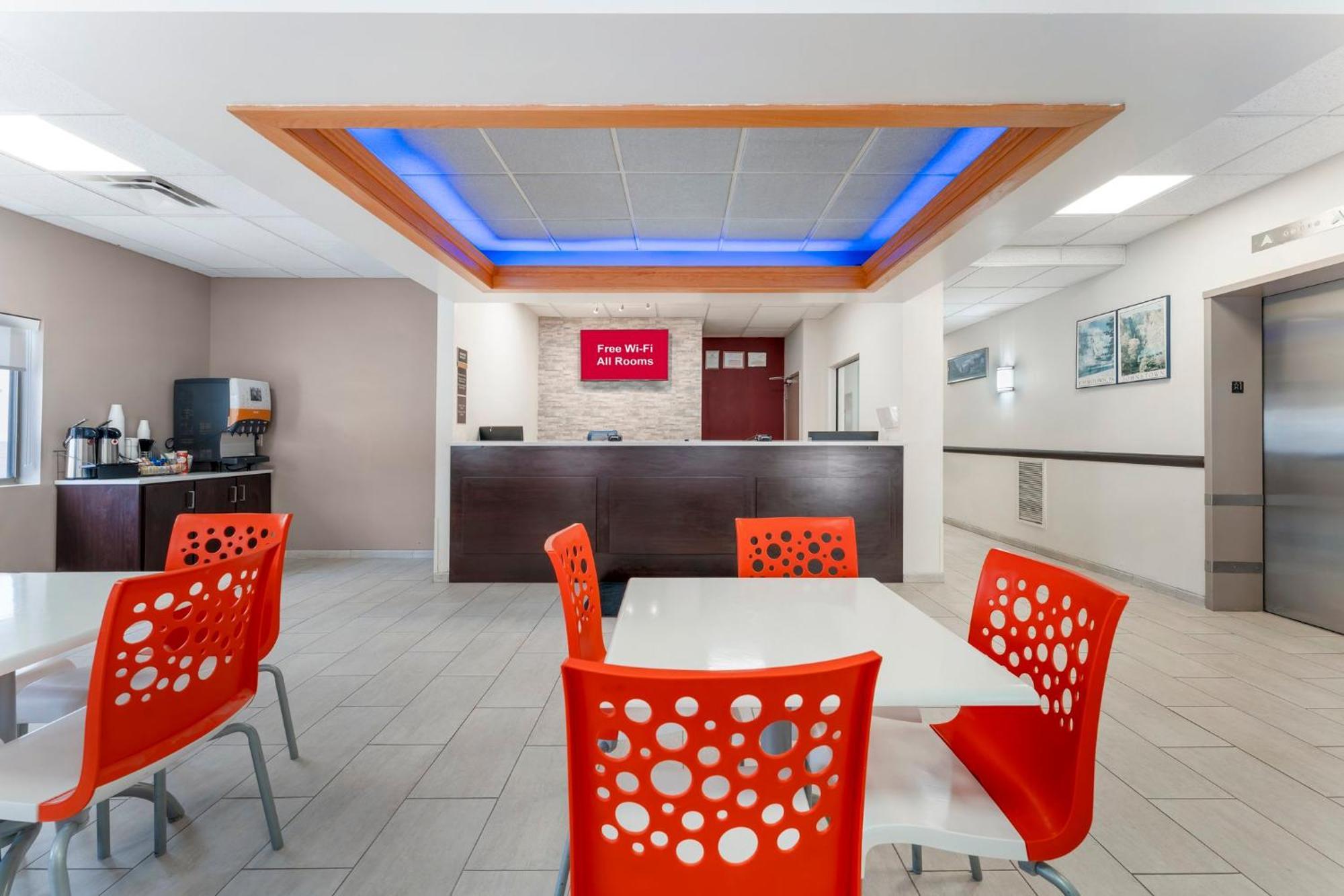 Red Roof Inn Johnstown Bagian luar foto